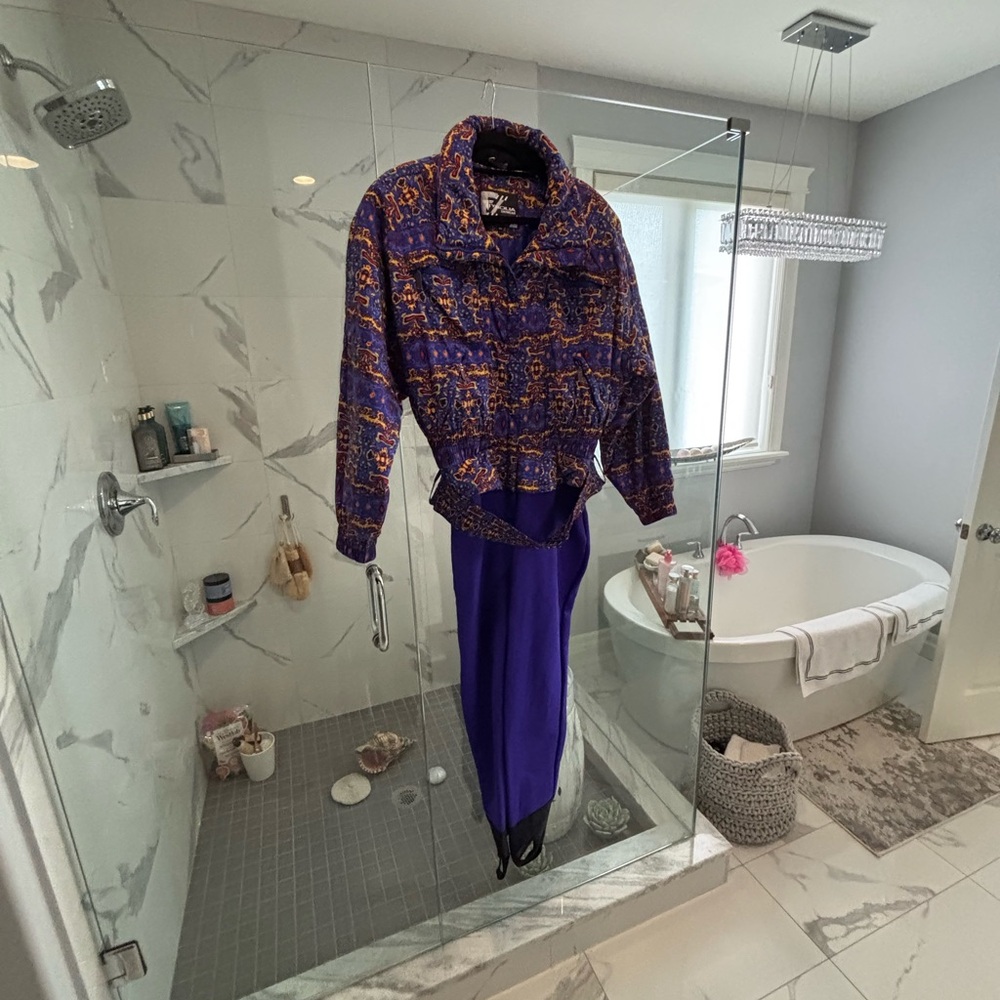 Tyrolia Skiwear Vibrant Patterned Jacket one piece snow bunny ski jumpsuit